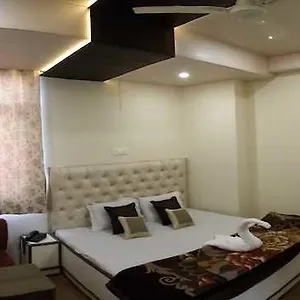 Amba Hotel